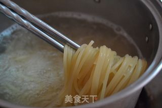 【黑椒牛肉意面】的做法步骤：3