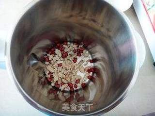 家有考生:健脑益智饮品——花生核桃露的做法步骤:3
