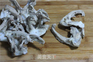 五香卤鸭架的做法步骤:4