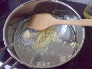 香蒜金菇鲜虾的做法步骤：4