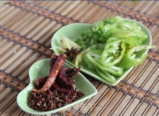 爆炒辣子鸡 非油炸版的做法步骤:2