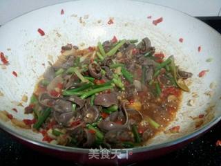 泡椒鸭胗的做法步骤:10