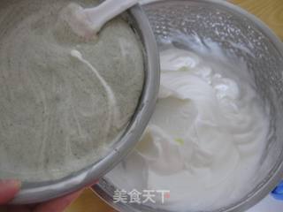 黑芝麻戚风的做法步骤:9