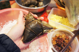 咸肉粽的做法步骤：7