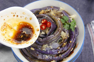 夏季出镜率最高的凉拌菜——手撕茄子(如何调配凉拌汁)的做法步骤:7