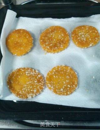 奶香南瓜饼的做法步骤:9