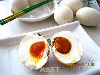 简易法腌出美味咸鸭蛋的做法步骤:9