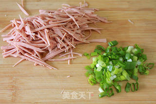 【土豆丝小饼】做一个有内涵的土豆饼&变身土豆饼小汉堡的做法步骤:2