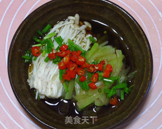 【萧丫头】辣拌西瓜皮金针菇的做法步骤:8