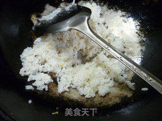 鸡蛋西瓜皮炒饭的做法步骤：7