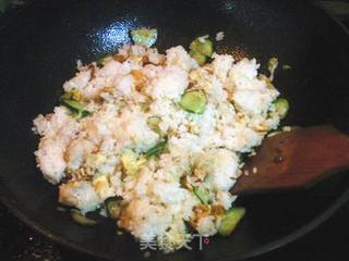 翡翠蛋炒饭的做法步骤:4