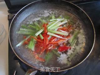 芹菜鸡丝的做法步骤：4