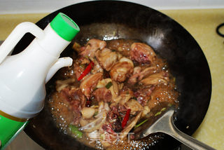 土豆炖鸡块的做法步骤:6