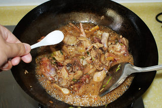 土豆炖鸡块的做法步骤:7