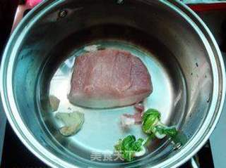 黄瓜拌肉丝的做法步骤：1
