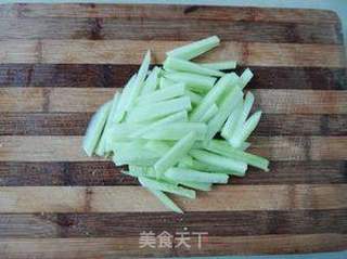 黄瓜拌肉丝的做法步骤：3