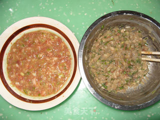 卡卡妈家的家常菜-----虾肉小馄饨,瘦肉小馄饨的做法步骤:3