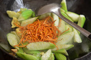 虫草花炒丝瓜的做法步骤:6
