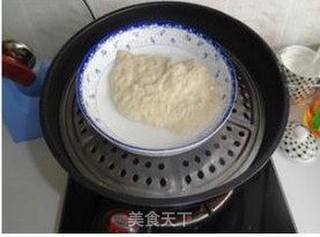 详细22图教你做助家人轻松过苦夏的街头小吃——凉皮的做法步骤:10