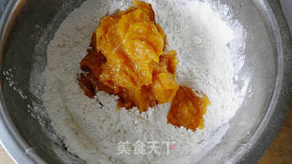 让面食不再单调--------玫瑰花馒头的做法步骤:3