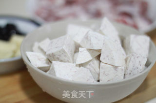 豉香芋头蒸排骨的做法步骤:2