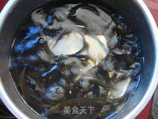 泥鳅炖豆腐的做法步骤：1