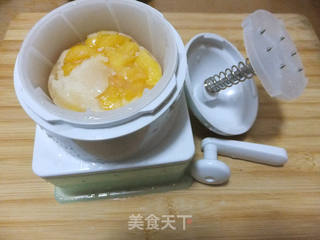 桃子沙冰的做法步骤:7