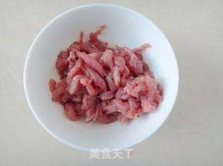 咸蒜苔炒肉的做法步骤：2