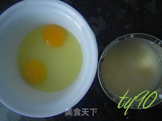 蛋煎馒头片的做法步骤:2