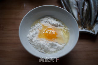 下酒小菜煎小白条的做法步骤:7