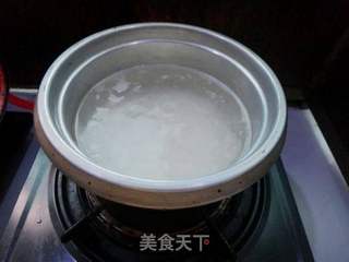 这样吃荔枝不上火——荔枝米荞粥的做法步骤:3