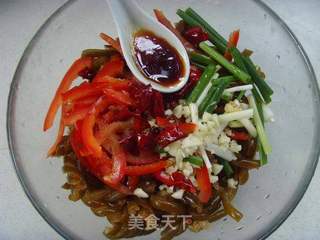 清爽凉拌菜:排毒美颜----凉拌海茸丝的做法步骤:5