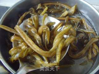 清爽凉拌菜:排毒美颜----凉拌海茸丝的做法步骤:2