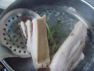 浓香四溢,无比美味---五花烧鲍鱼仔的做法步骤:3