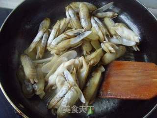 鲜嫩滑软---葱姜蛏子的做法步骤:4