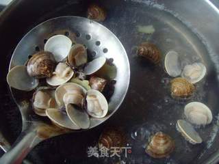 夏日滋补靓汤---蛤蜊丝瓜汤的做法步骤:3