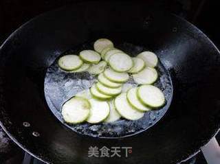 野虾皮丝瓜汤的做法步骤:4