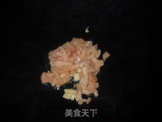鸡肉炒荷兰豆的做法步骤:4