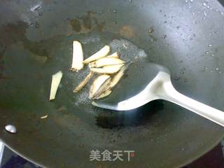 洋葱爆鳝片的做法步骤:4