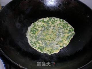 韭菜鸡蛋饼的做法步骤：11