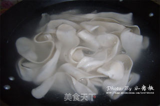 陕西“油泼扯面”的做法步骤:7