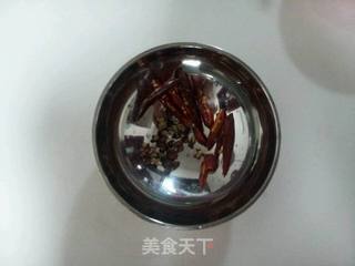 大蒜烧鲫鱼的做法步骤:2