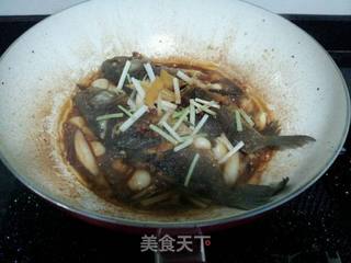 大蒜烧鲫鱼的做法步骤:14