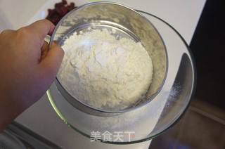 向梦想前进--蔓越莓麦芬翻糖Diu's Cup Cake的做法步骤:6