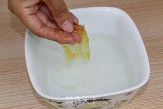 柠檬慕斯蛋糕的做法步骤:10