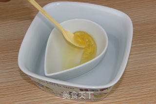 柠檬慕斯蛋糕的做法步骤:11