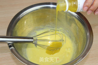 柠檬慕斯蛋糕的做法步骤:16