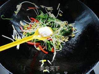 豆芽炒菠菜的做法步骤:6