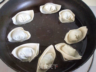 油煎馄饨的做法步骤:10