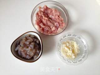 粤式王牌鲜虾云吞面的做法步骤:2